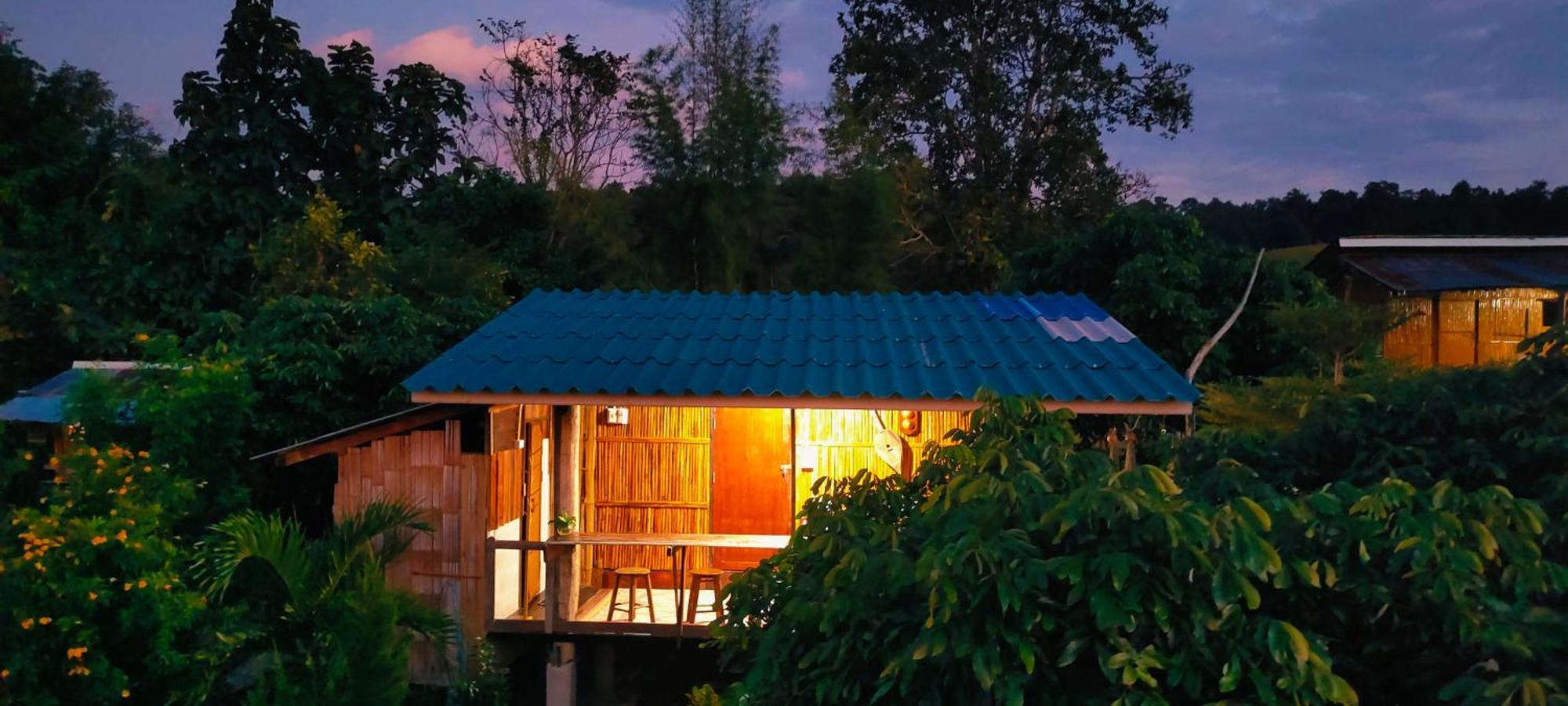 Baan 2 Dao Farmstay Чианг Дао Екстериор снимка